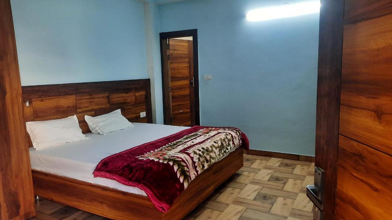 Crescent Moon Homestay Rishīkesh 외부 사진
