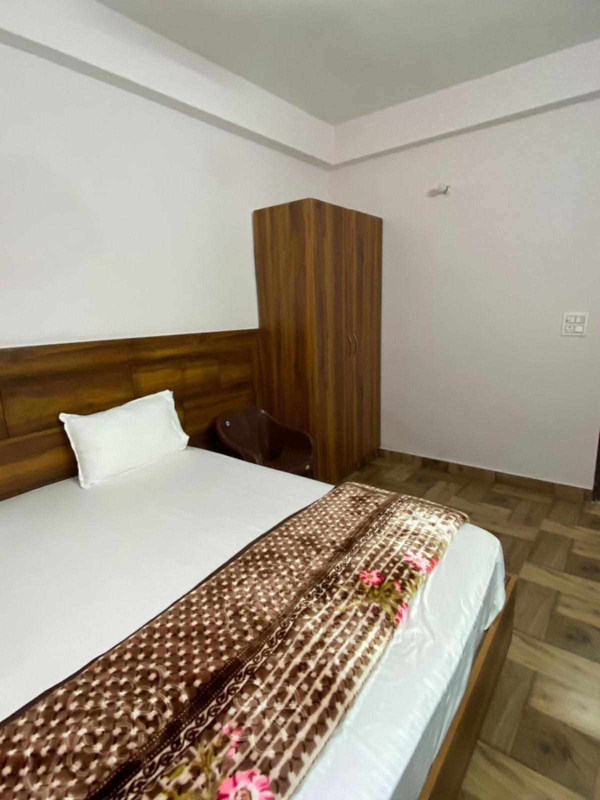 Crescent Moon Homestay Rishīkesh 외부 사진